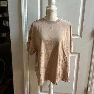 Nike T-shirt